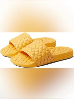 Men’s APL Quilted Leather Slides in Yellow